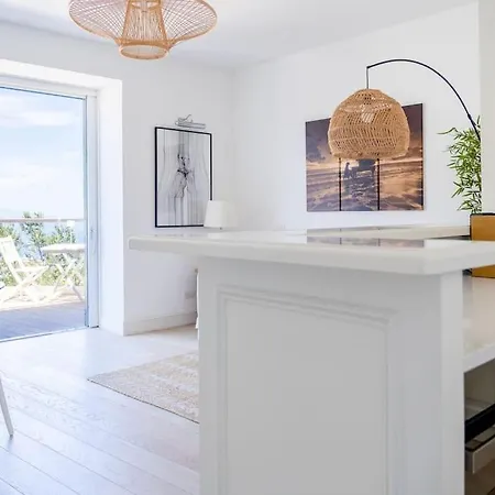 Infiniteview * Capri