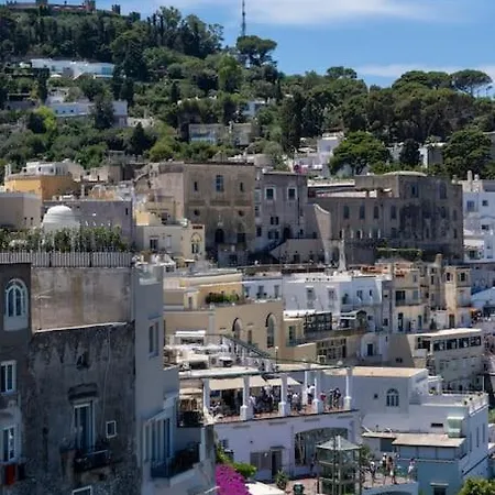 Infiniteview Capri